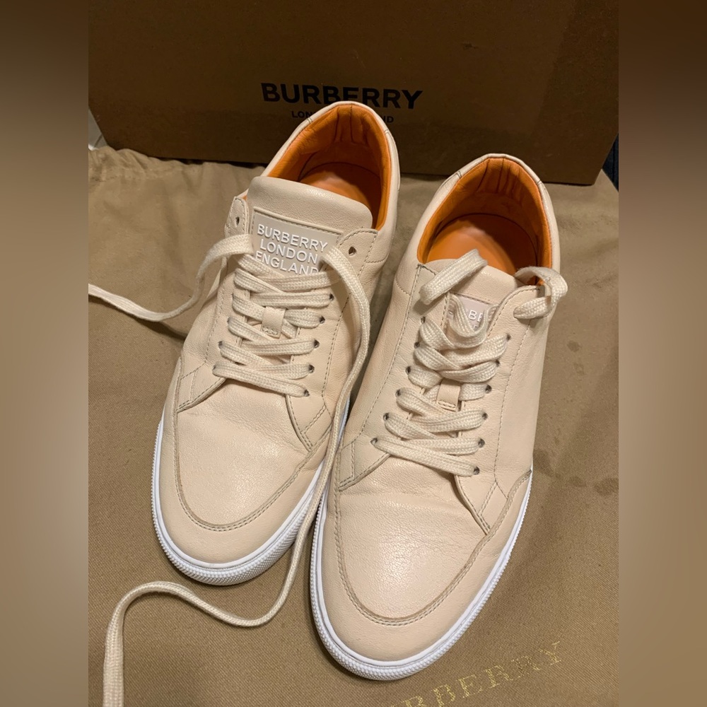 Burberry London England Low Top Sneakers